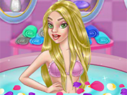 Play Barbie At The Super Spa