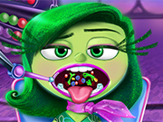 Play Disgust Throat Doctor