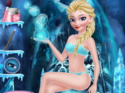 Play Elsa Dressup