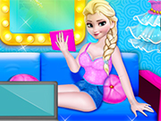 Play Elsa Facebook Challenge