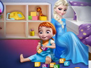 Play Elsa Playing With Baby Anna