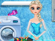 Play Elsa Washing Clothes