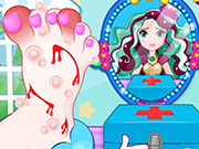 Play Madeline Hatter Foot Doctor