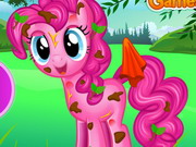 Play Pinkie Pie Messy Cleaning