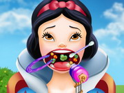 Play Snow White Throat Doctor