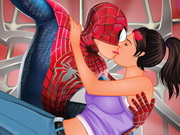 Play Spiderman Kissing 2